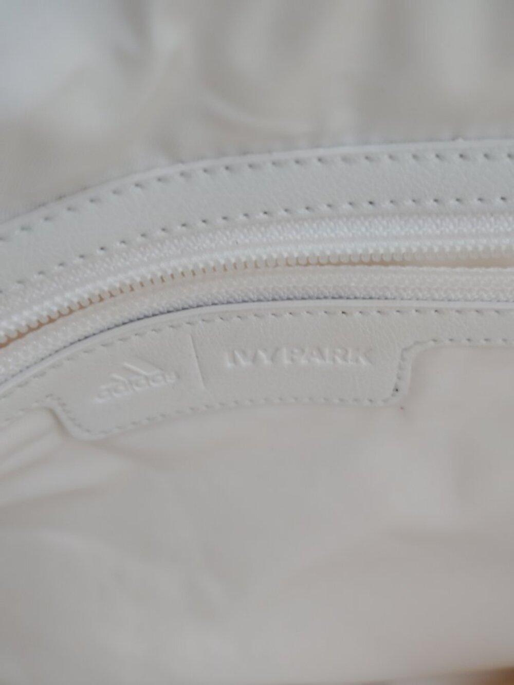 Adidas Ivy Park Oversized Fanny Pack - Picture 3 of 6